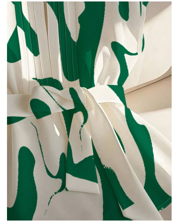 T-shirt vert et blanc