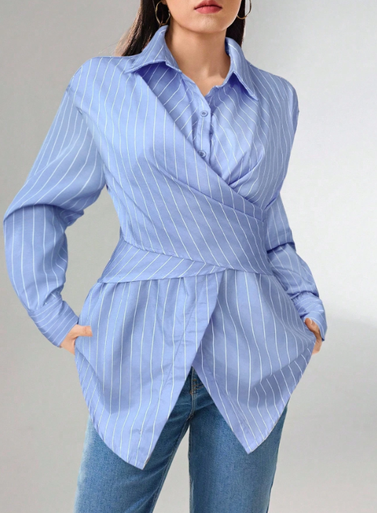 Chemise rayée bleu ceintrée